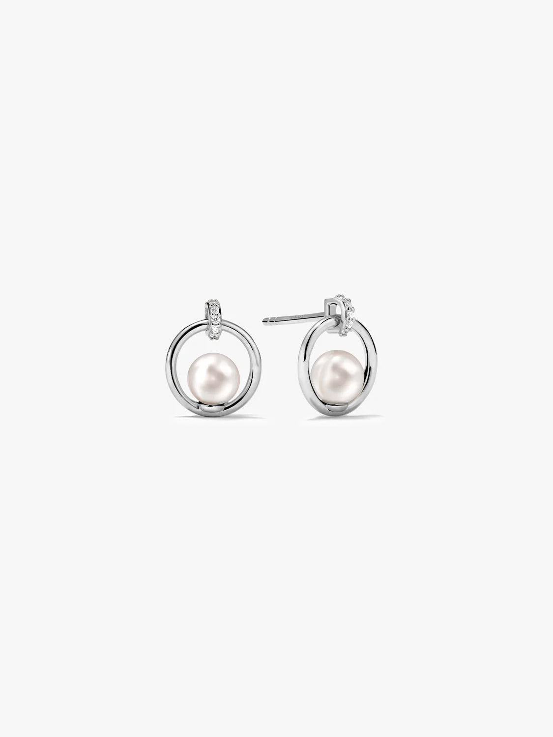 Circle Pearl Studs