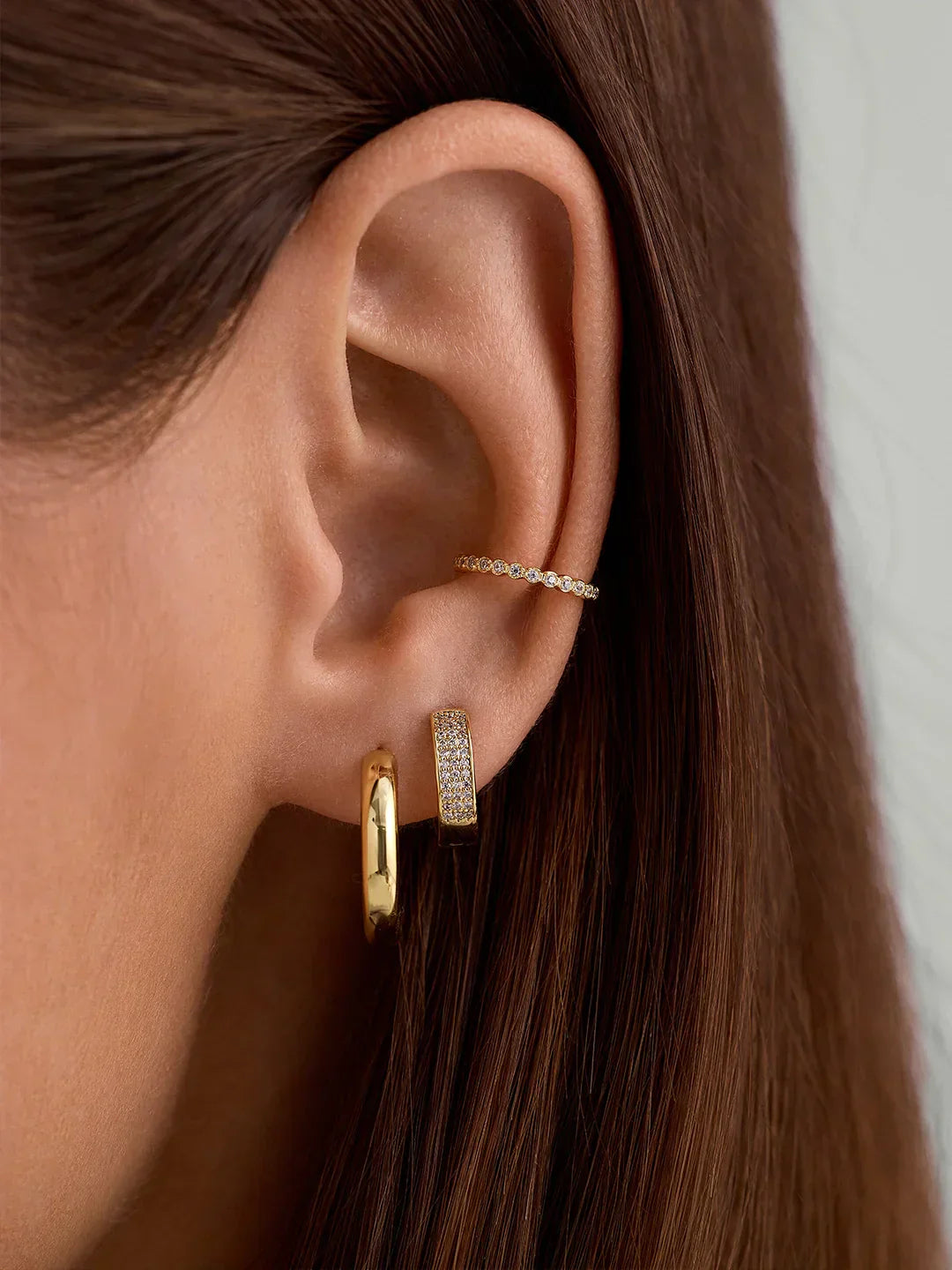 Medium Bold Hoops