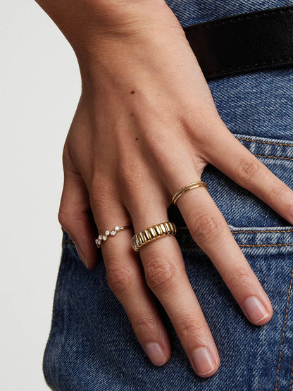 Bezel Sapphire Zig-Zag Ring