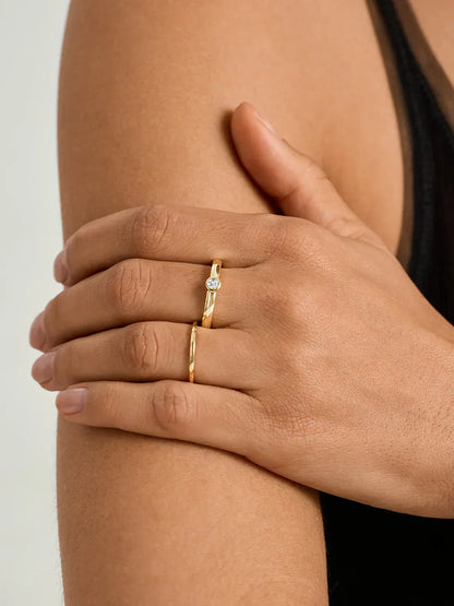 Round Sapphire Ring